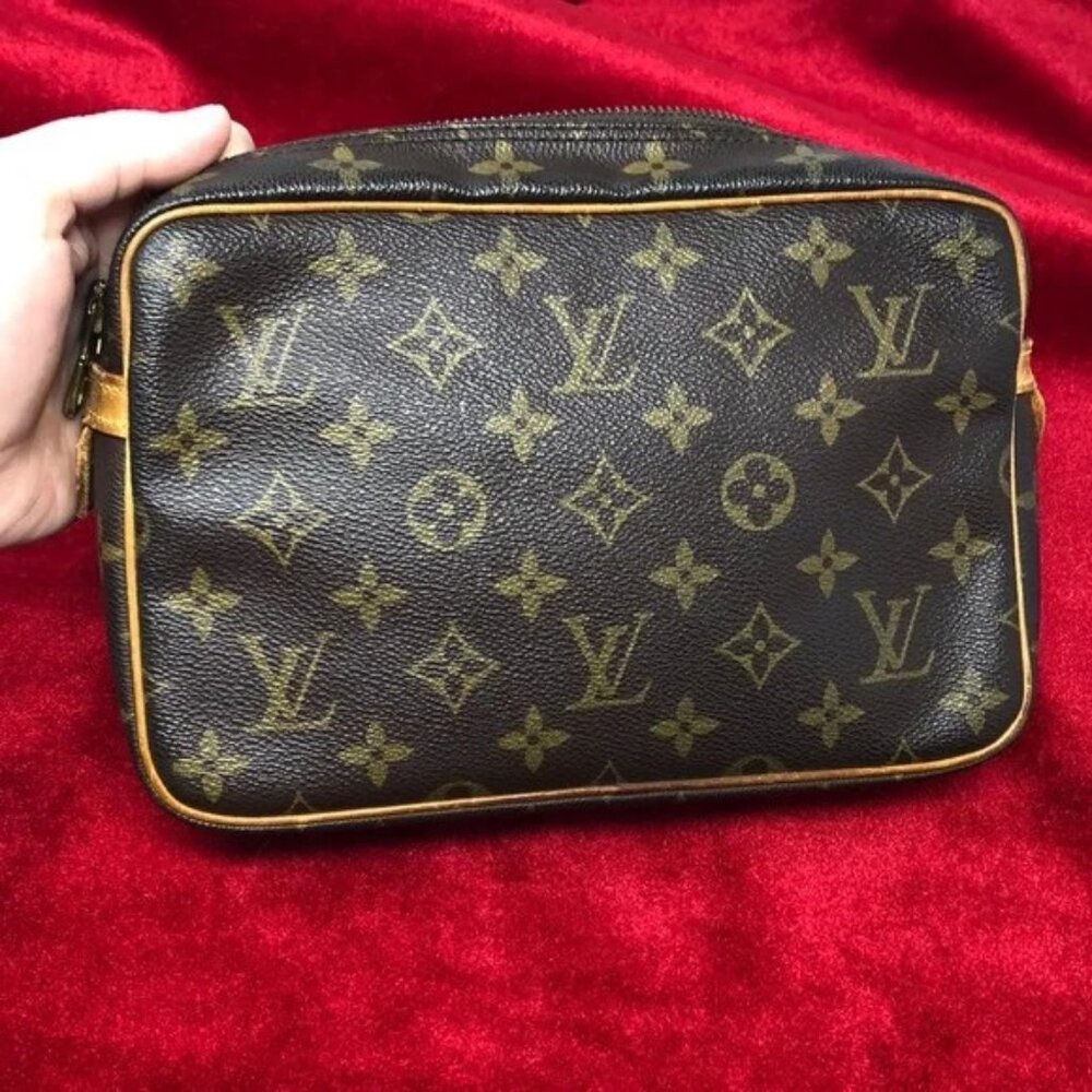 Authentic Louis Vuitton Clutch Compiegne 23 - Picture 9 of 13